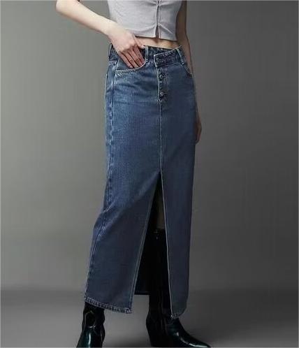 Jupe de niche d'été asymétrique à patte oblique et fente sur le devant en jean pour femmes