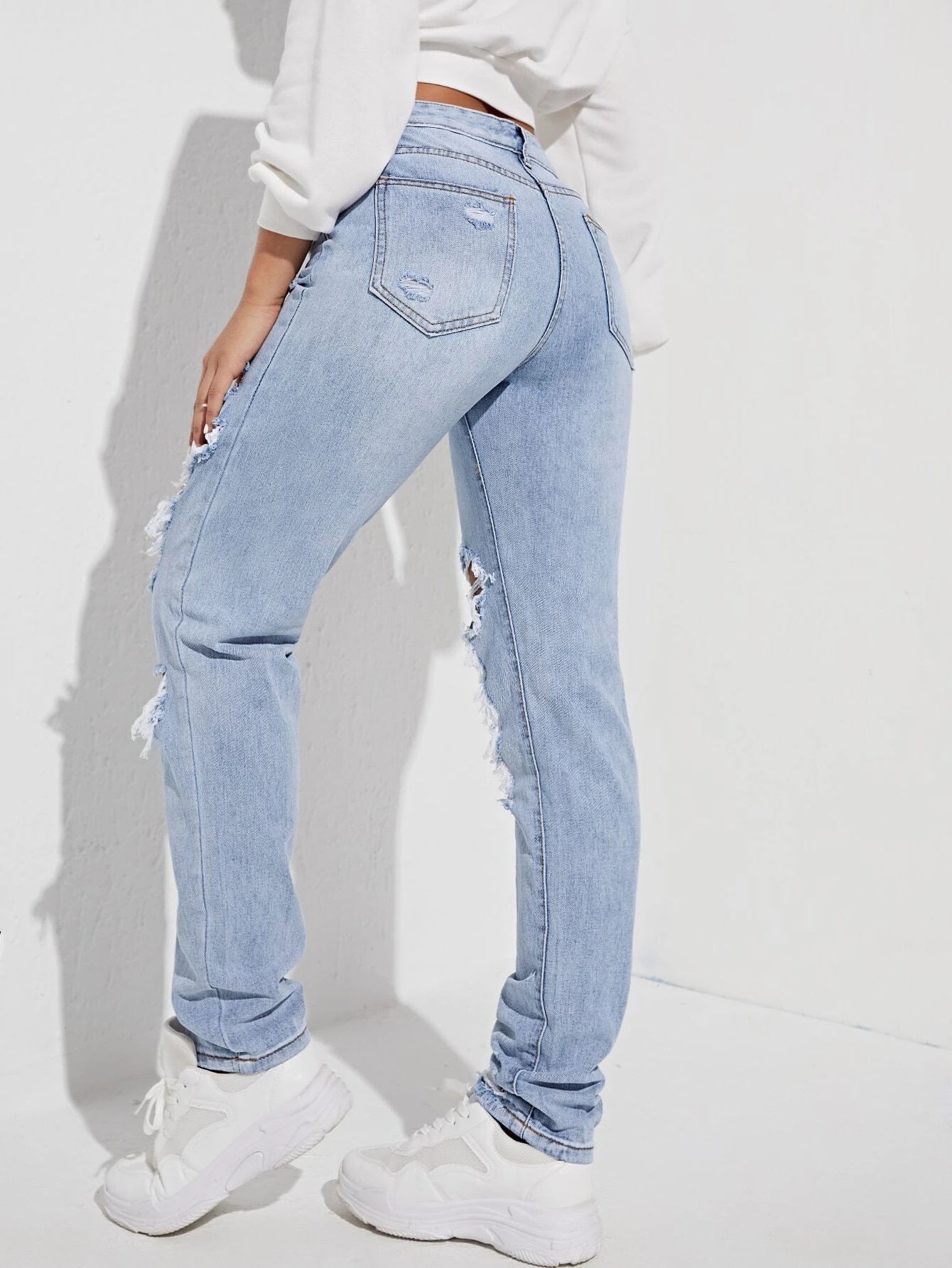 Gerade Jeanshose mit hoher Taille und großen Rissen für Damen