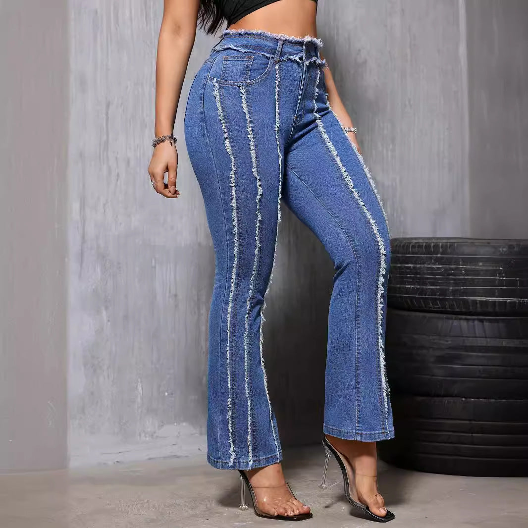 Jean légèrement évasé en denim pour femme avec franges et taille haute