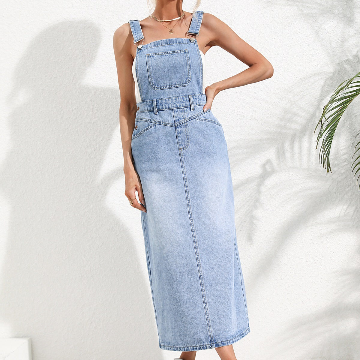 Robe mi-longue en jean avec bretelles à la taille serrée pour femme