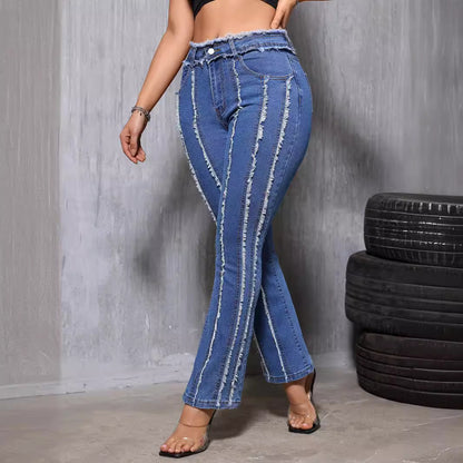 Jean légèrement évasé en denim pour femme avec franges et taille haute