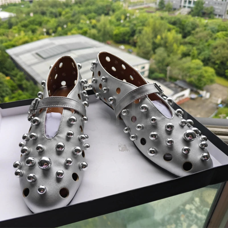 Rivet Round Head Flat Shoes Luxury Black Leather Hole Sandal Buckle Ballet Sandal Silver Ball Metal Hollow Mary Jane Shoes 34-45