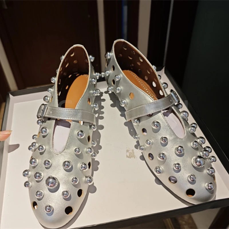 Rivet Round Head Flat Shoes Luxury Black Leather Hole Sandal Buckle Ballet Sandal Silver Ball Metal Hollow Mary Jane Shoes 34-45